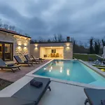 Villa Harmony For 8 People In Istria With 50 M2 Private Pool And Sea View Pinezici (Istria)