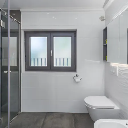 Harmony For 8 People In Istria With 50 M2 Private Pool And Sea View Pinezici (Istria)