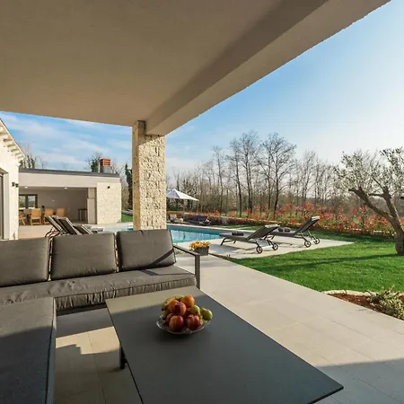 Harmony For 8 People In Istria With 50 M2 Private Pool And Sea View