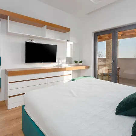 Harmony For 8 People In Istria With 50 M2 Private Pool And Sea View Villa *