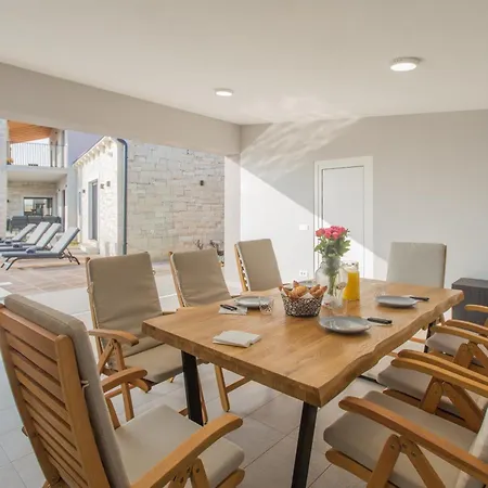 Harmony For 8 People In Istria With 50 M2 Private Pool And Sea View * Pinezici (Istria)