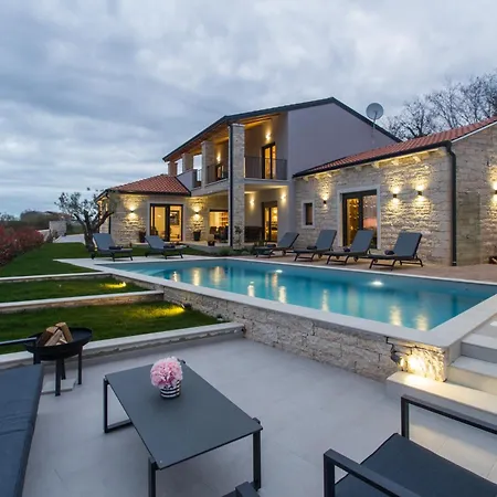 Villa Harmony For 8 People In Istria With 50 M2 Private Pool And Sea View Pinezici (Istria)