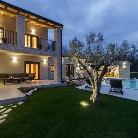 Harmony For 8 People In Istria With 50 M2 Private Pool And Sea View Pinezici (Istria)