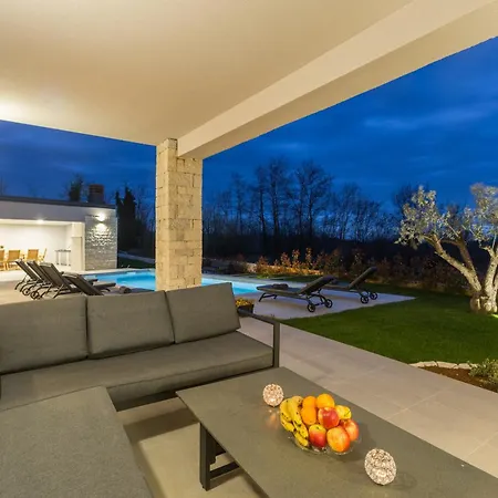 Harmony For 8 People In Istria With 50 M2 Private Pool And Sea View Villa *